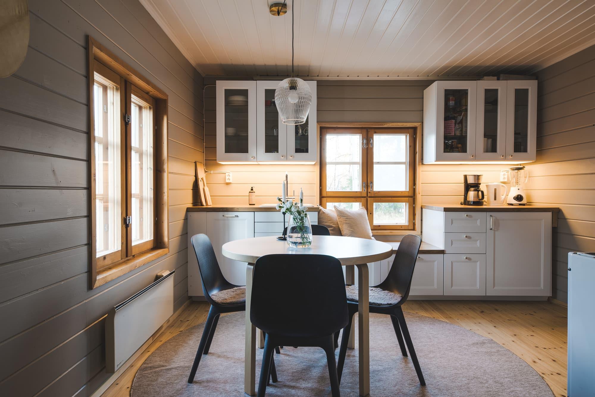 Keittiö ja ruokailutila