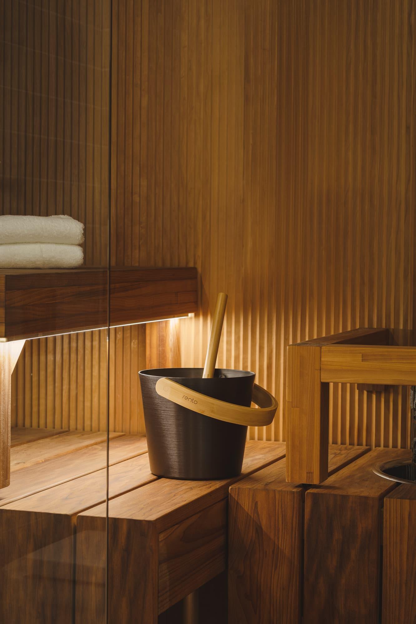 Sauna bucket and ladle